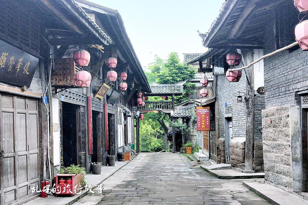 为什么法海一直追着白素贞和小青不放，却不去追其他的妖怪？游戏画面