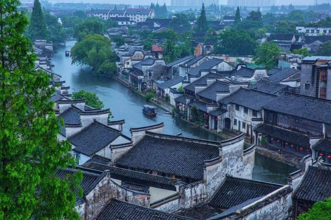 救援度假的法官